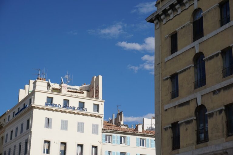 日常生活中的人工智慧 ESL 工作表 | AI在日常生活中的中級學習單