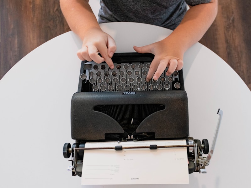 英文電子郵件結構圖解:主旨、稱呼、開頭、內文、結尾、簽名