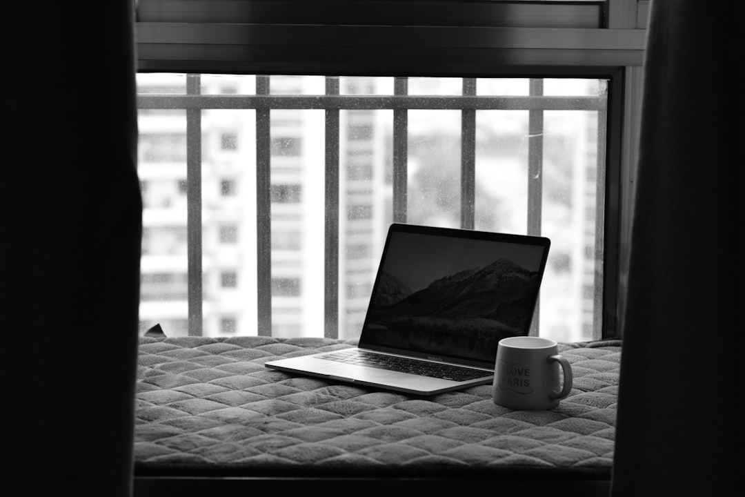 英文履歷撰寫筆記型電腦求職 English resume writing laptop job hunting