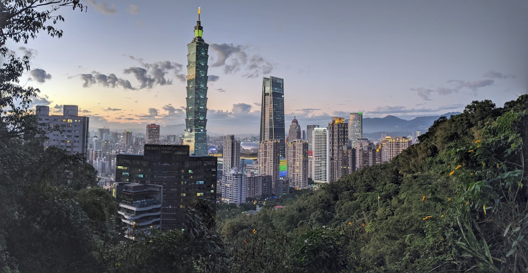 Taipei 101 - ESL worksheet reading activity