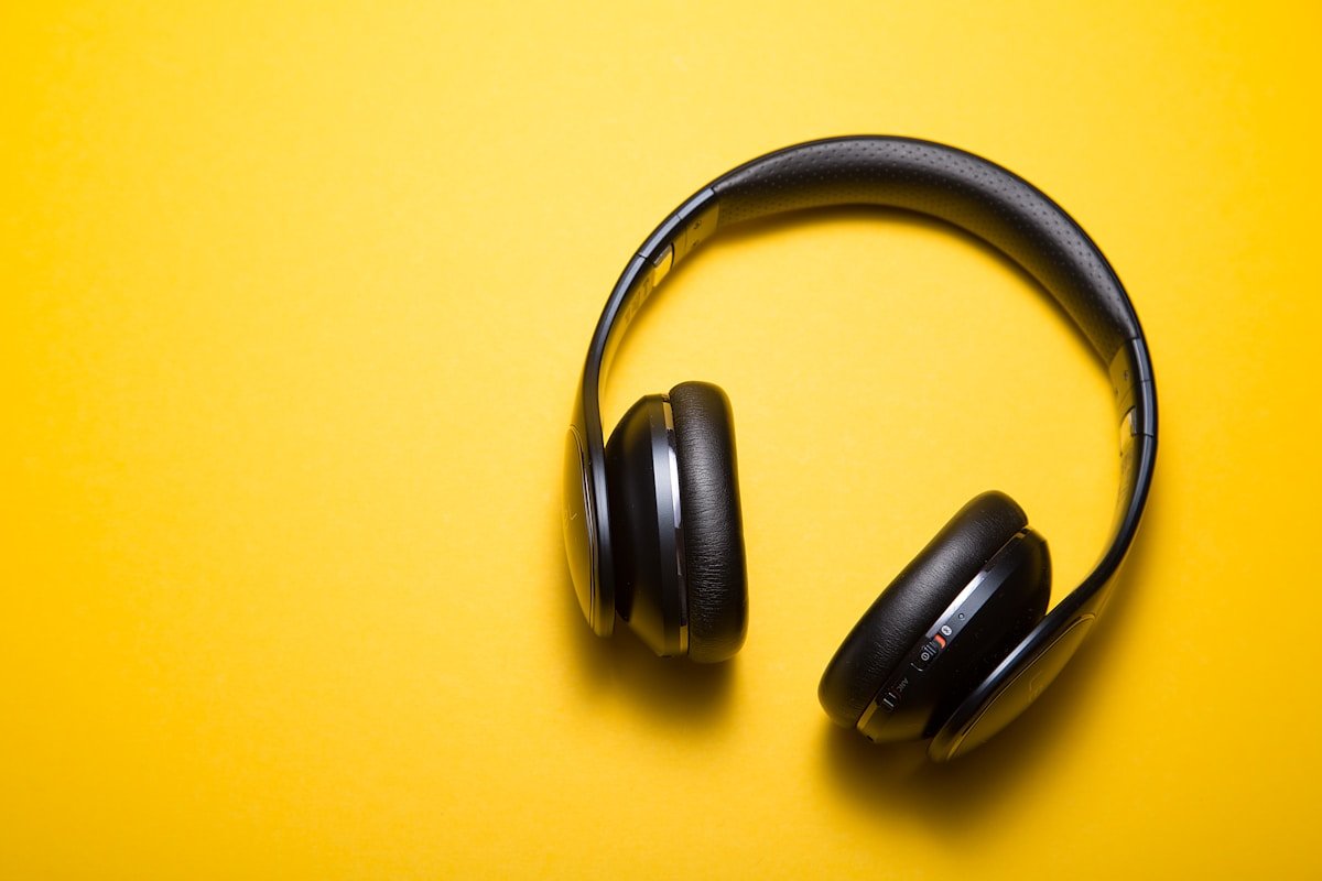 Headphones for English pronunciation listening practice