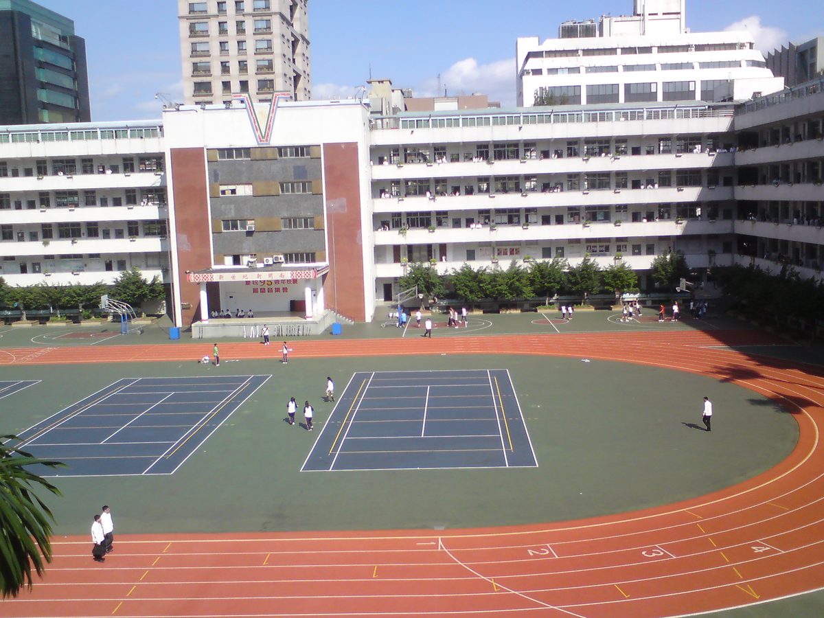 Kai-Nan Vocational High School campus 開南商工校園