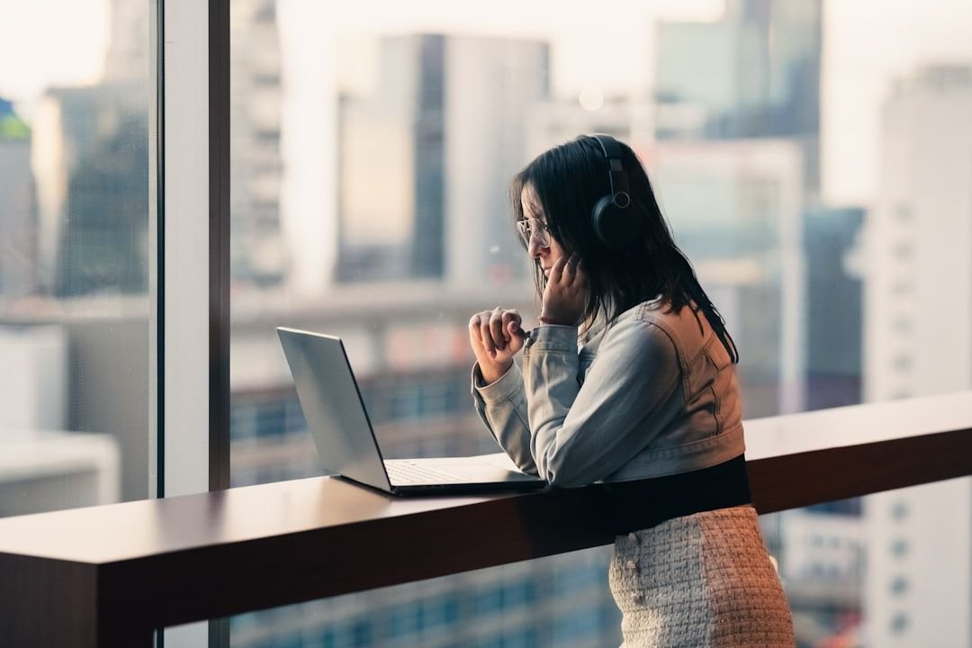 Taiwan professional reflecting on past regrets using third conditional English