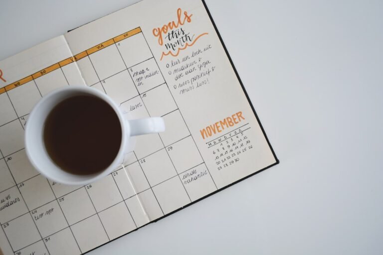 顏色英文慣用語 colorful calendar representing English color idioms for Taiwan learners