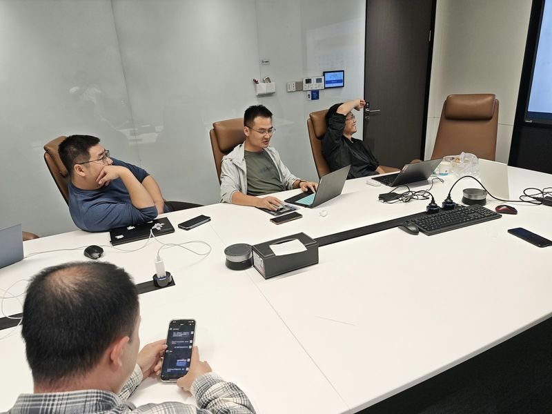 團隊進行英文電話會議 team on an English conference call 電話會議英文