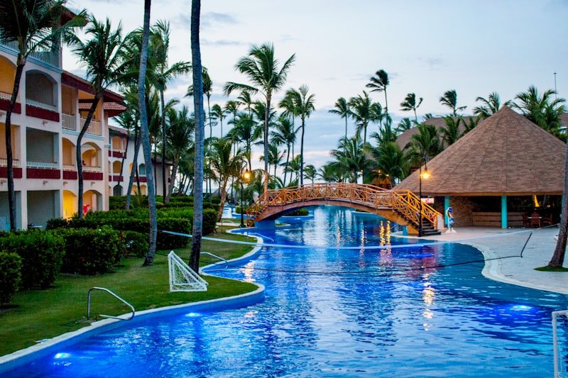 hotel swimming pool facilities resort 設施 出國英文