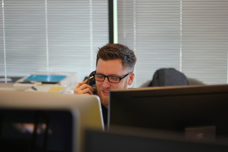 Business phone call using indirect questions and reported speech | 商業電話間接問句