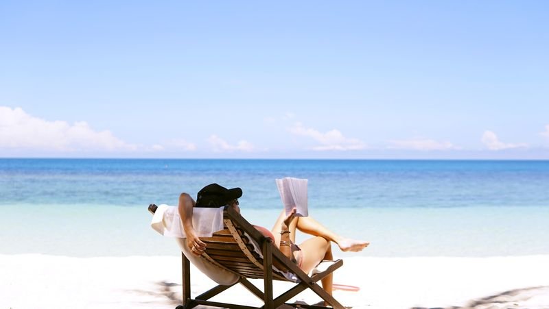 Beach vacation after requesting annual leave in English 請假英文