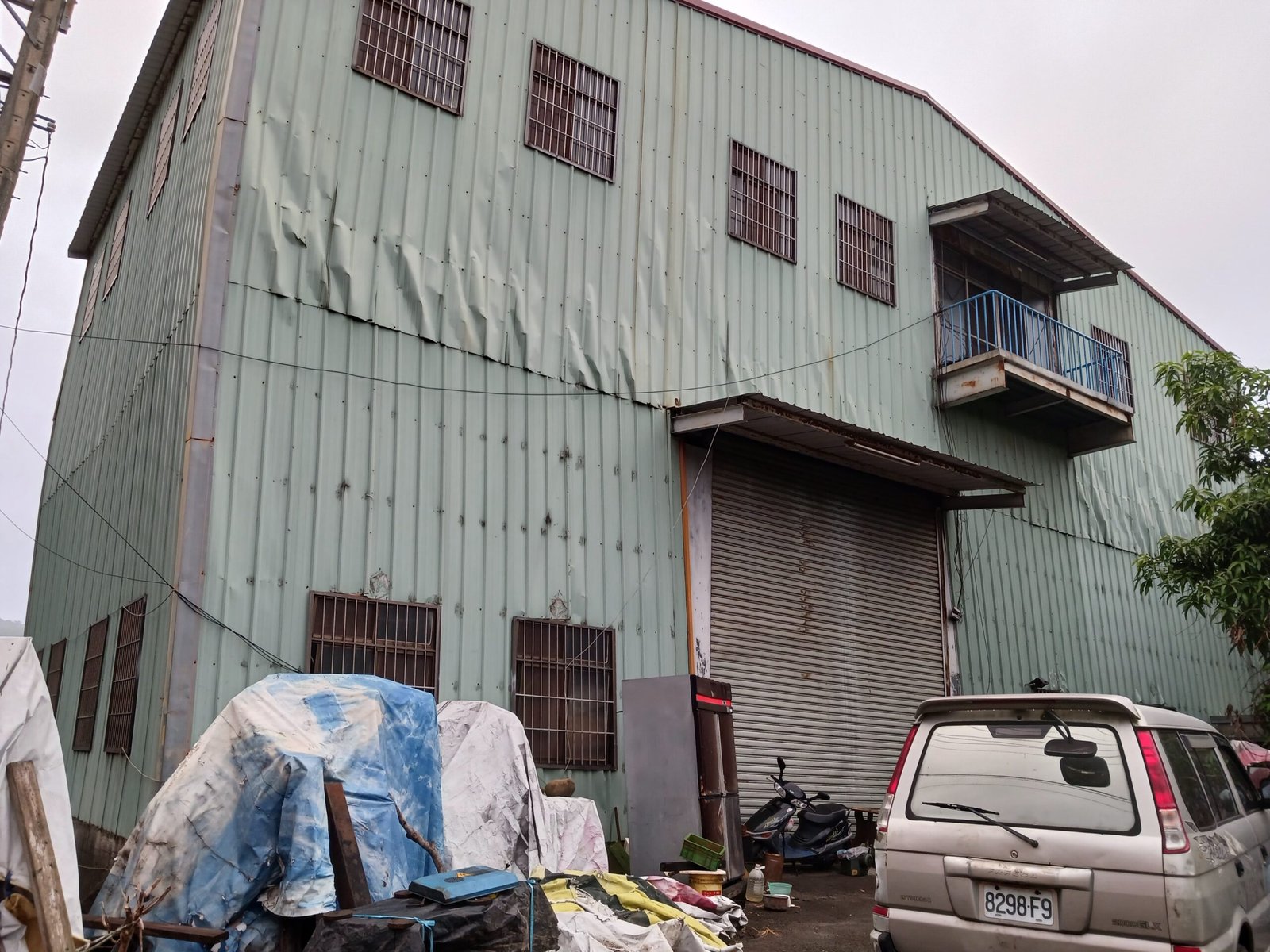 1999 Taiwan earthquake damaged building