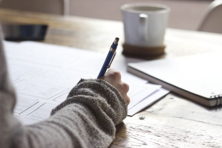TOEIC preparation 多益準備 student practicing at a study desk in Taiwan