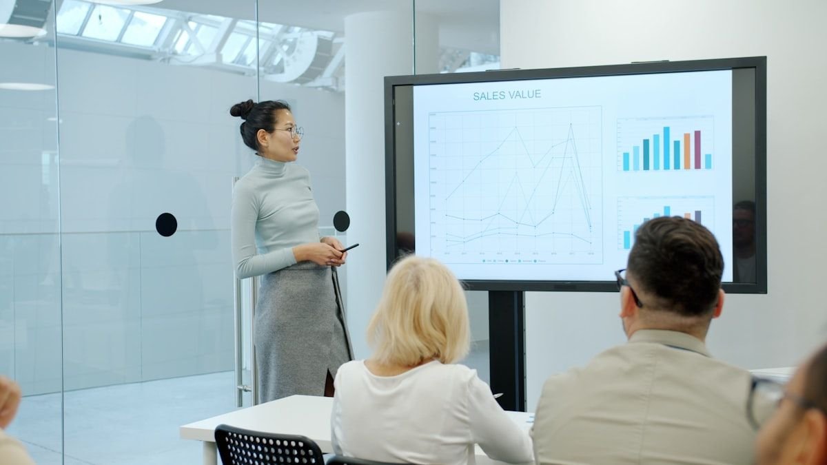 英文簡報用語: 50 English Presentation Phrases Taiwan Pros Master (2026)