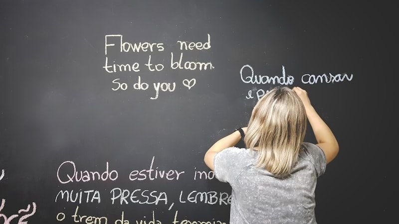 English technology idioms written on a chalkboard for ESL learners in Taiwan — 科技英文慣用語