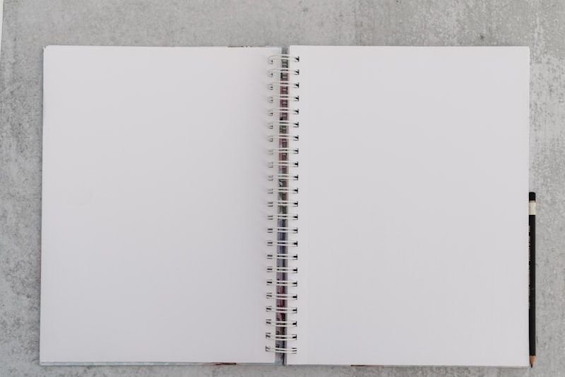 Open notebook used for studying English technology expressions and idioms — 英文科技慣用語學習筆記