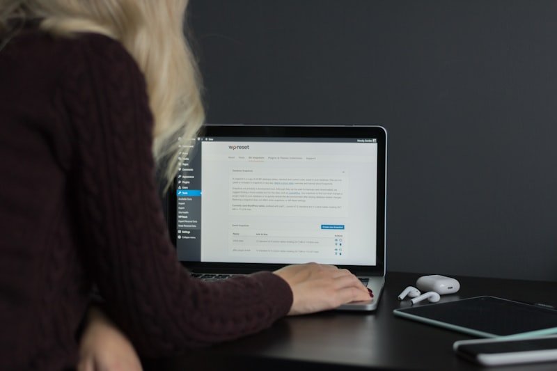 professional email writing tips for Taiwan 上班族英文
