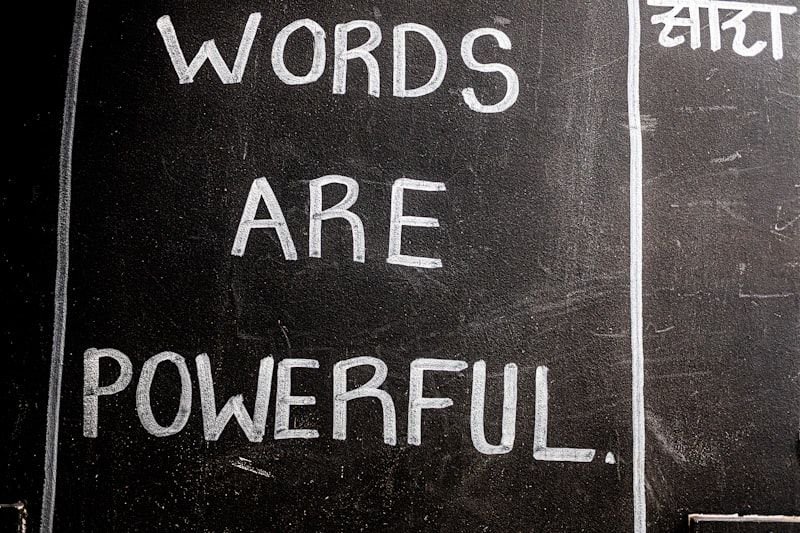 Blackboard showing the power of English words and technology idioms — 科技英文慣用語的力量
